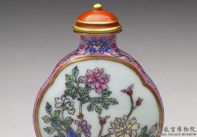 图片[2]-Famille-rose snuff bottle with imperial poetry and floral decoration, Qing dynasty, Qianlong reign (1736-1795)-China Archive